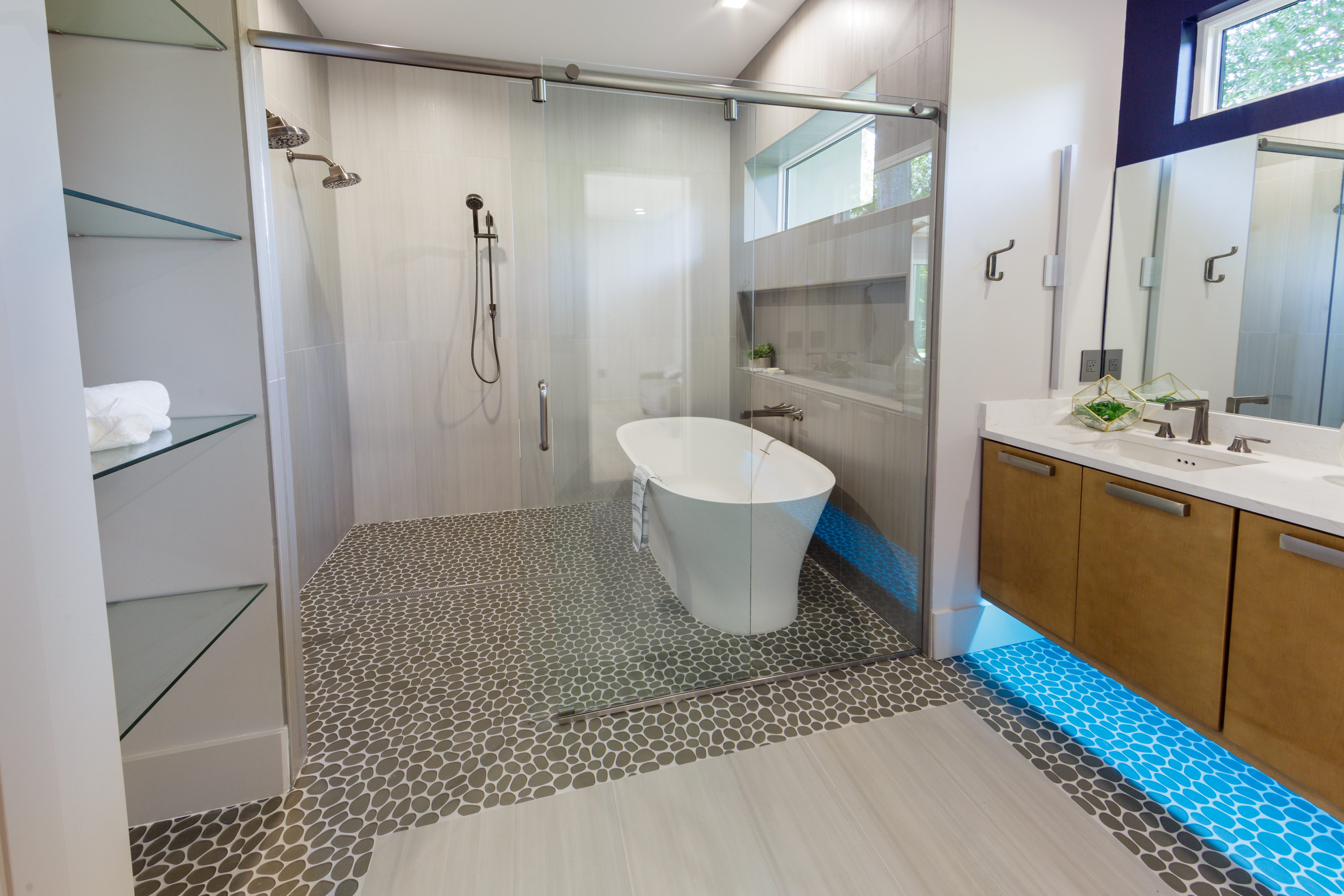 Grinnell Modern: Master Bath Tub and Shower